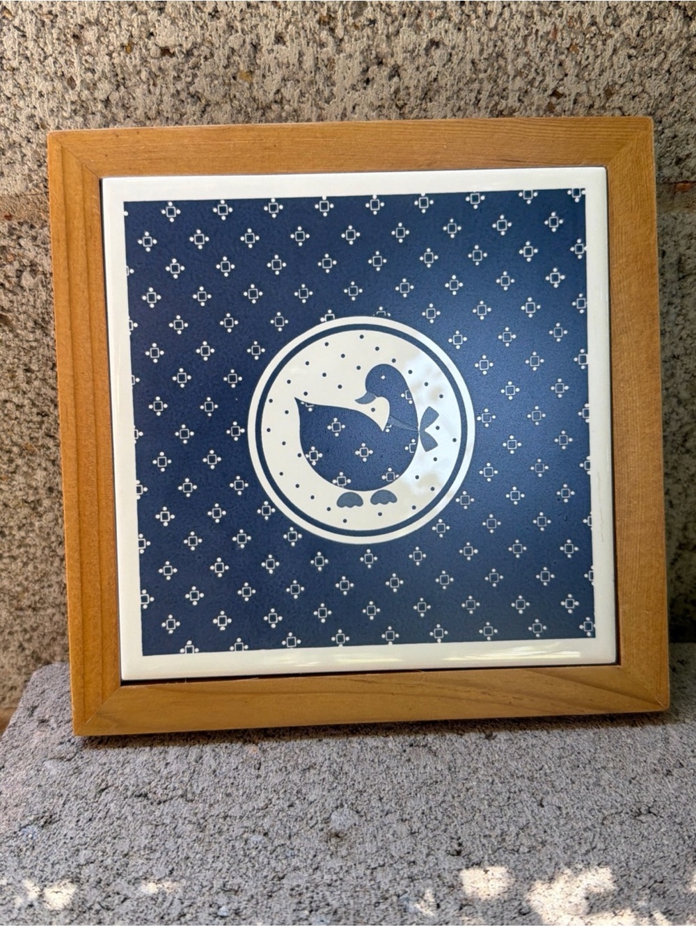 NIP Vintage Westwood Shenandoah Blue Duck Tile in Wood Frame